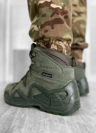 Тактичні військові черевики хакі lowa waterproof3 фото