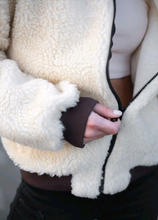 Бомбер жіноча куртка з еко овчини4 фото