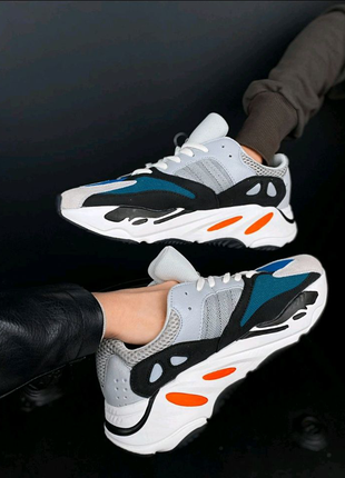 Adidas yeezy boost 700