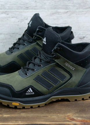 Зимові шкіряні кросівки adidas terrex2 фото