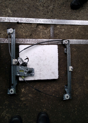 Электростеклоподемник дверей правий renault kangoo рено кенго 2