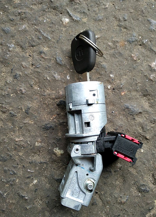 Замок запалювання renault kangoo 2
