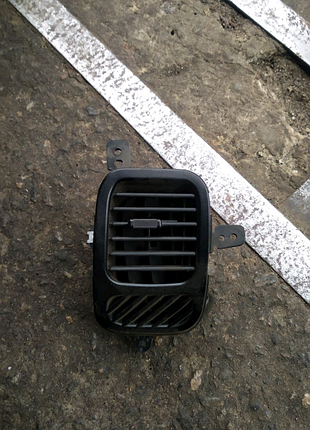 Дефлектор в торпеду(правий) део ланос,сенс