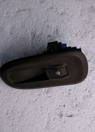 Кнопки правої двері renault kangoo рено кенго 2