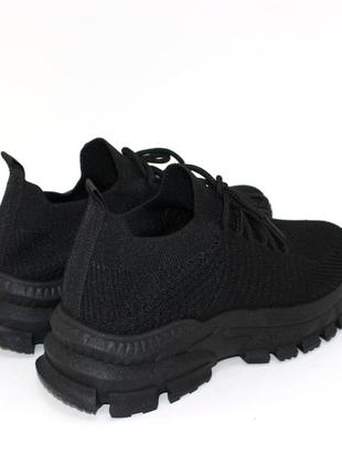 Женские трикотажные черные кроссовки-слипоны на высокой подошве5 фото