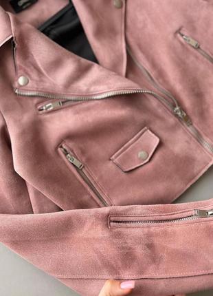 Невероятно красивая розовая курточка косуха из эко замши3 фото