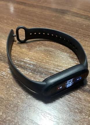 Xiaomi mi band 55 фото