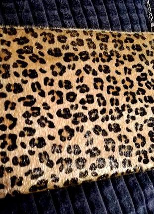 Клатч леопард ворсистый бежево-черный2 фото