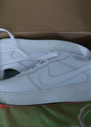 Nike air кросівки білі2 фото