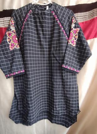 Туніка, етнік