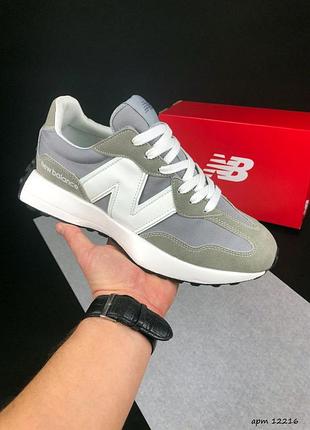 Женские кроссовки new balance