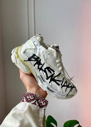 Кросівки balenciaga runner graffiti1 фото