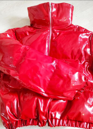 Куртка брендова лакова червона коротка пуховик парка зимова6 фото