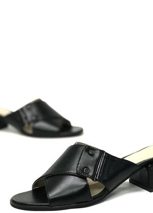 Новые летние шлёпанцы на каблуке 4 см 38 р красивые удобные чёрные шлёпки6 фото