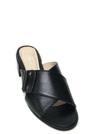 Новые летние шлёпанцы на каблуке 4 см 38 р красивые удобные чёрные шлёпки2 фото