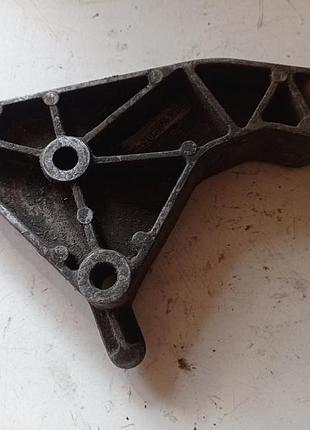 Кронштейн двигуна opel astra g