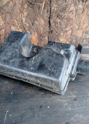 Резонатор повітряного фільтра renault megane 2