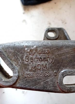 Кронштейн гур гідропідсилювача audi 80 b4