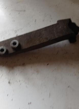 Кронштейн двигуна opel vectra b
