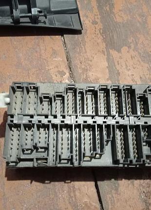 Блок запобіжників volkswagen passat golf transporter