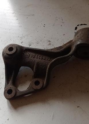 Кронштейн заднього редуктора opel omega b
