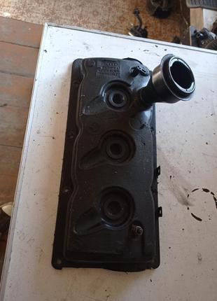 Кришка клапанів двигуна ауді а4 б5