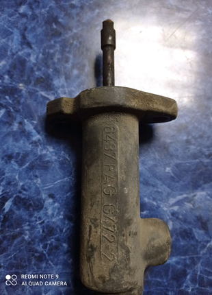 Циліндр зчеплення мерседес 202