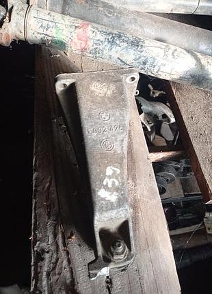 Кронштейн мотора bmw e39 2. 5 tds