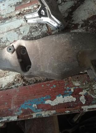 Кронштейн генератора opel vectra b