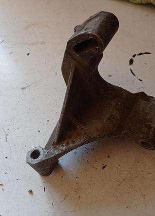 Кронштейн гідропідсилювача, гур volkswagen golf, vento, passat