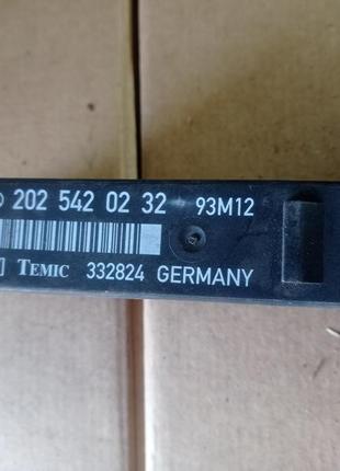 Блок управління несправності світла mercedes w202