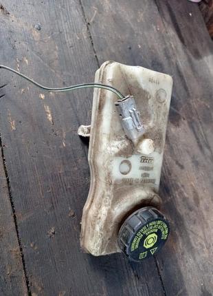 Бачок головного тормозного циліндра renault megane 2