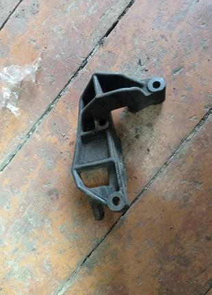 Кронштейн двигуна opel zafira astra 2.0