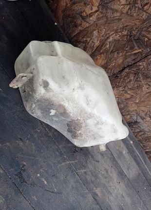 Бачок омивача лобового скла mercedes 124