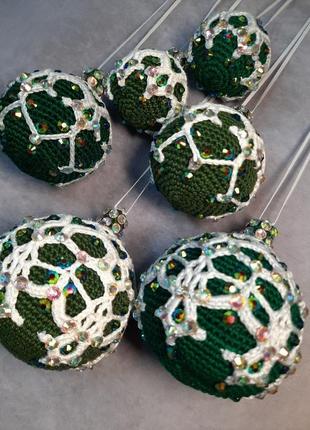 Дизайнерські новорічні та різдвяні кульки