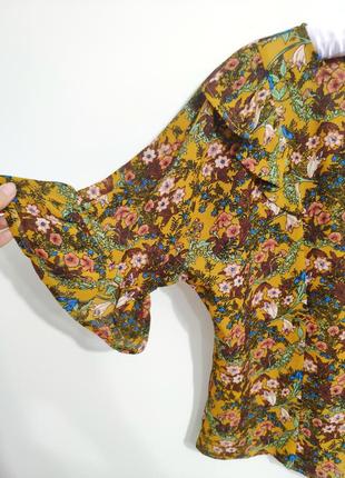 Дуже красива блуза з рюшами4 фото
