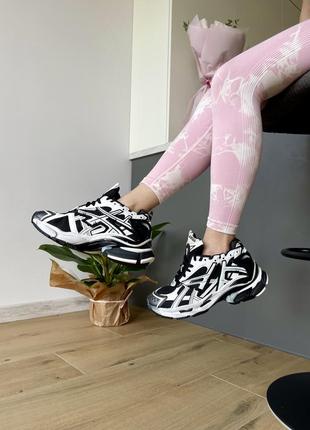 Баленсіага кросівки balenciaga runner black white2 фото