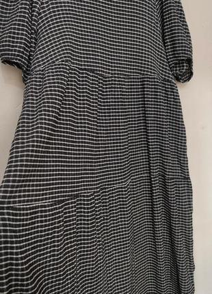 Черное ярусное свободное платье миди с сетчатым принтом asos design /9736/7 фото