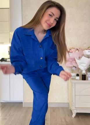 Костюм женский однотонный оверсайз рубашка на пуговицах брюки на высокой посадке с карманами качественный стильный фрез синий7 фото