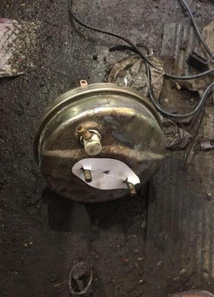 Вакуумний підсилювач гальм москвич 2141