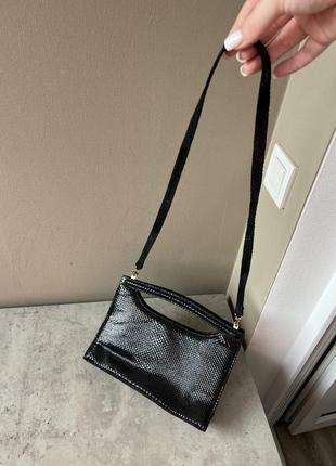 Лакова чорна сумка клатч на ремінці jane shilton стильна сумочка вечірня ідеальна 🖤3 фото