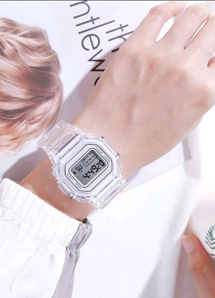 Жіночий наручний цифровий годинник ніжний підсвітка
