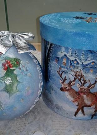 Новогодний подарок - набор: шкатулка для конфет и ёлочный шар.ручная работа5 фото