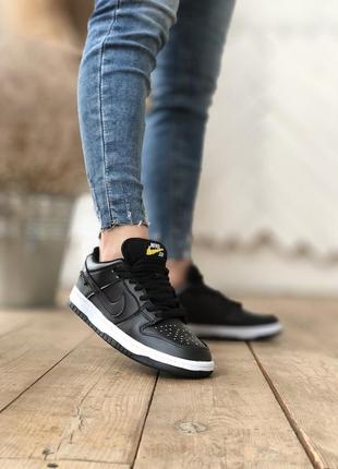 Шикарные женские кроссовки хамелеоны nike sb dunk low x civilist чёрные меняют цвет