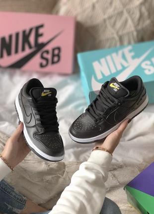 Шикарні жіночі кросівки хамелеони nike sb dunk low x civilist чорні міняють колір4 фото