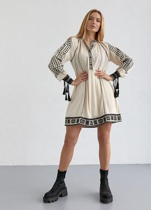 Вишита сукня