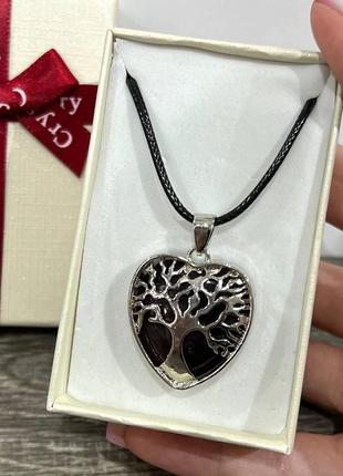 Натуральний камінь аметист в оправі "дерево життя у серці" на шнурку - оригінальний подарунок дівчині2 фото