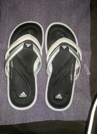 Шлепанцы со стелькой с восстанавливающей пены