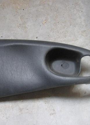 Ford focus 1 накладка ручки дверної карти задня права.