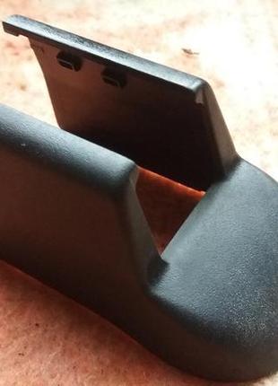 Ford focus 1 пластикова накладка кришка болта переднього сидіння.